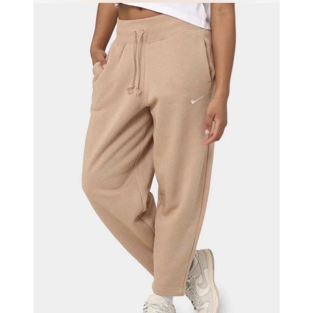 Nike Women's Tan Sweatpants